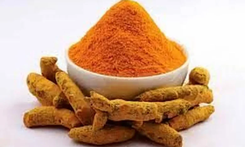این گیاه درمان کننده سردرد، نفخ، دردهای قسمتهای بالای شکم، عفونتهای داخل قفسه سینه، کولیک و گر گرفتگی
