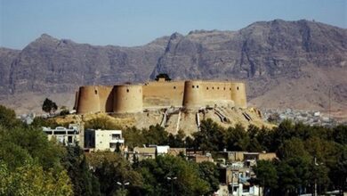 بازدید مسافران از «فلکالافلاک»، بام گردشگری لرستان