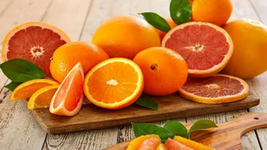 ۱۰۰ گرم از این میوه پرطرفدار حاوی ویتامین‌های C و B۹ و ویتامین C و فیبر غذایی نیمی از نیاز روزانه بدن را تامین میکند